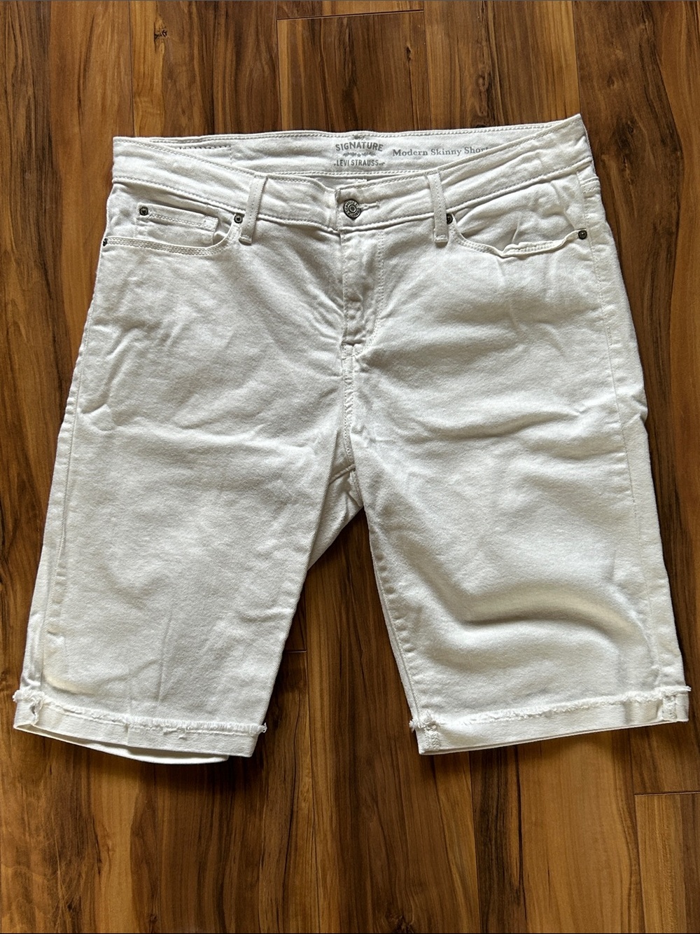 Signature by Levi Strauss Modern Skinny White Jean Shorts